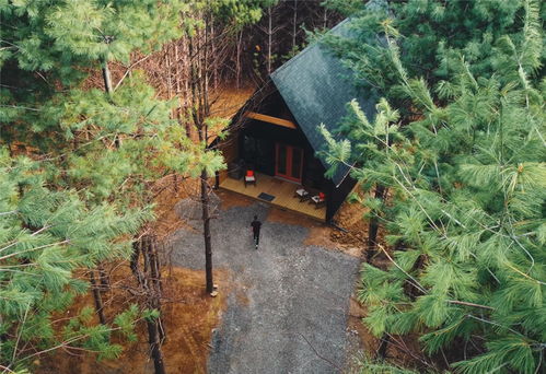 森林秘境 四层隐秘小屋中的133㎡现代生活